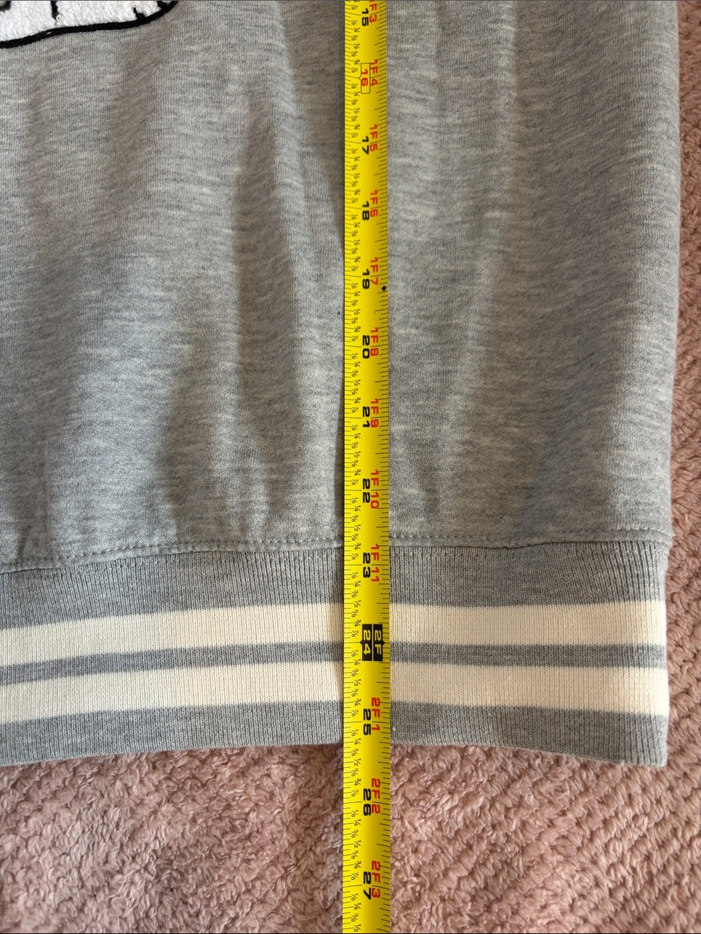 Peanuts Snoopy Crewneck Sweatshirt new condition size Medium - Picture 9 of 11